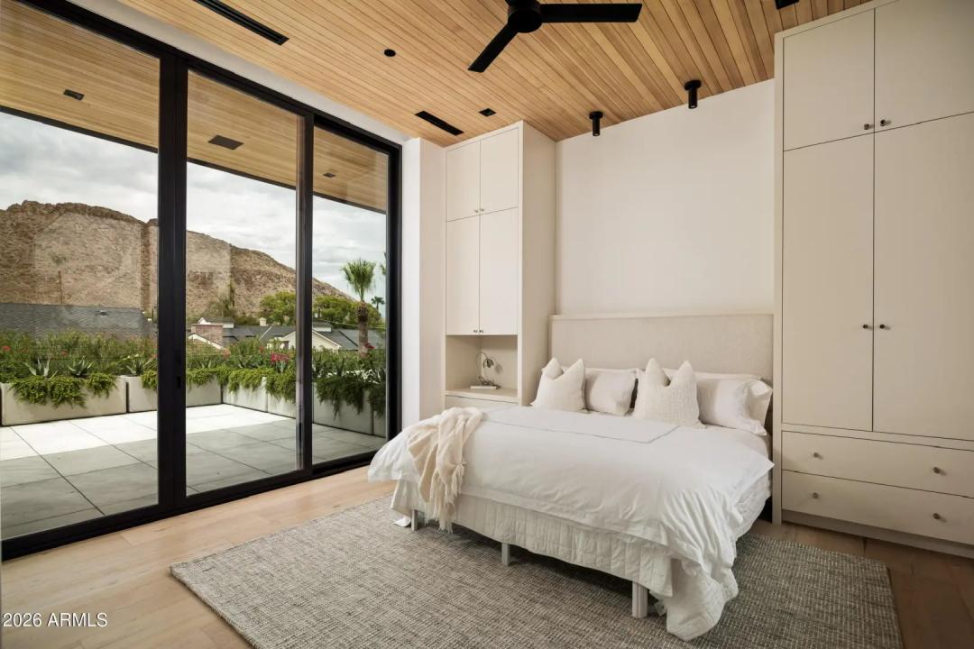 Real Estate Picture 49