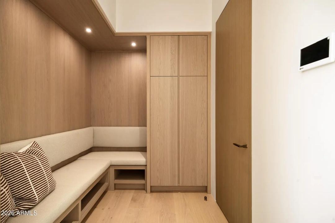 Real Estate Picture 53