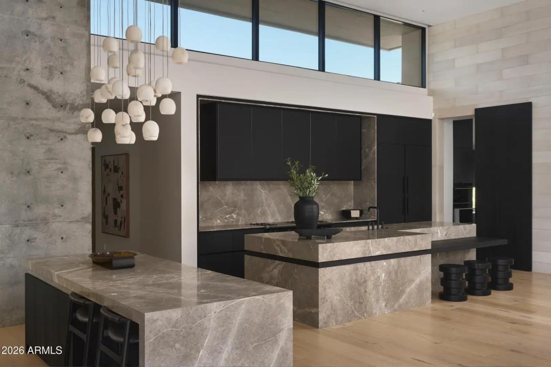 Real Estate Picture 19