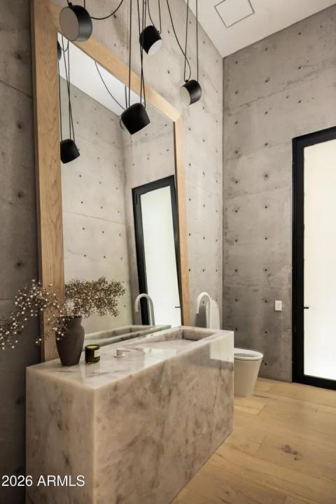 Real Estate Picture 40