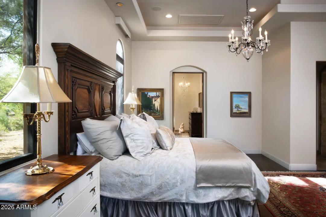 Real Estate Picture 24