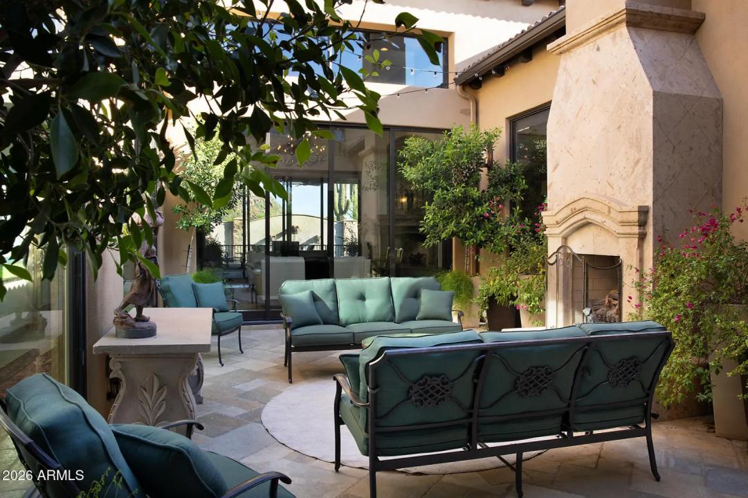 Real Estate Picture 9