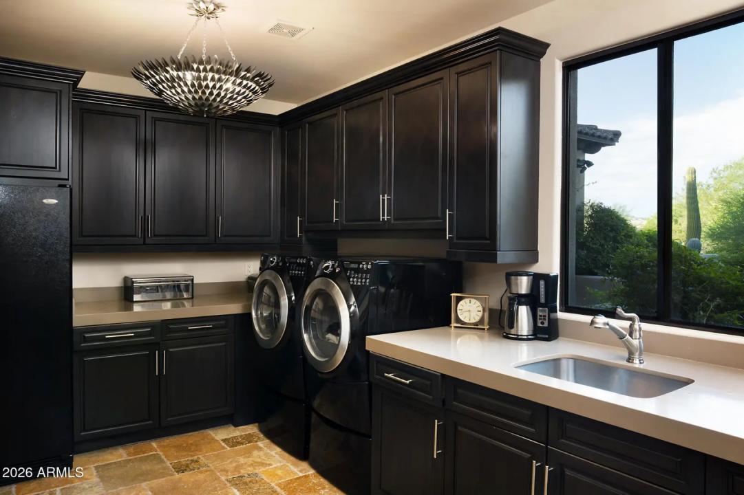 Real Estate Picture 34