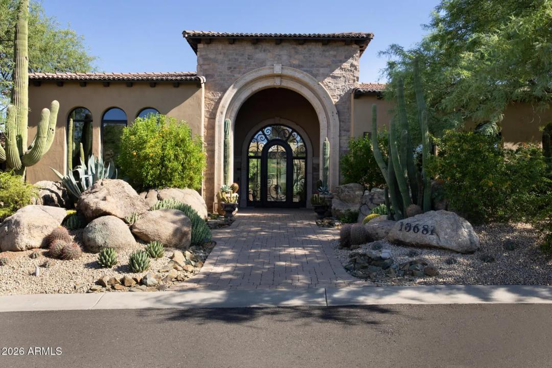 Real Estate Picture 6