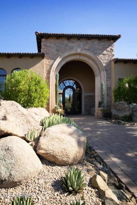 Real Estate Picture 8