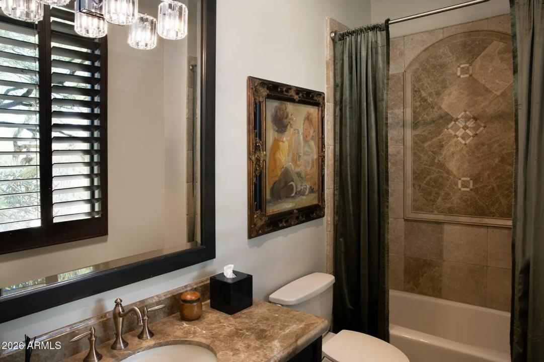 Real Estate Picture 32