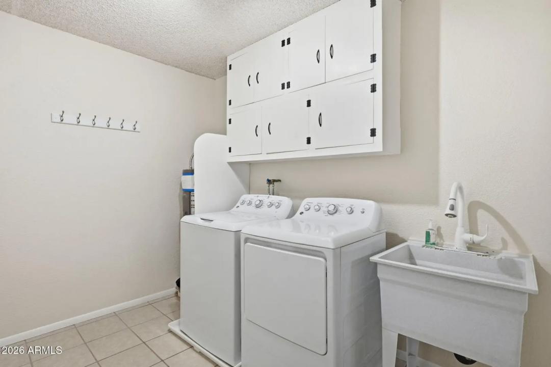 Real Estate Picture 21