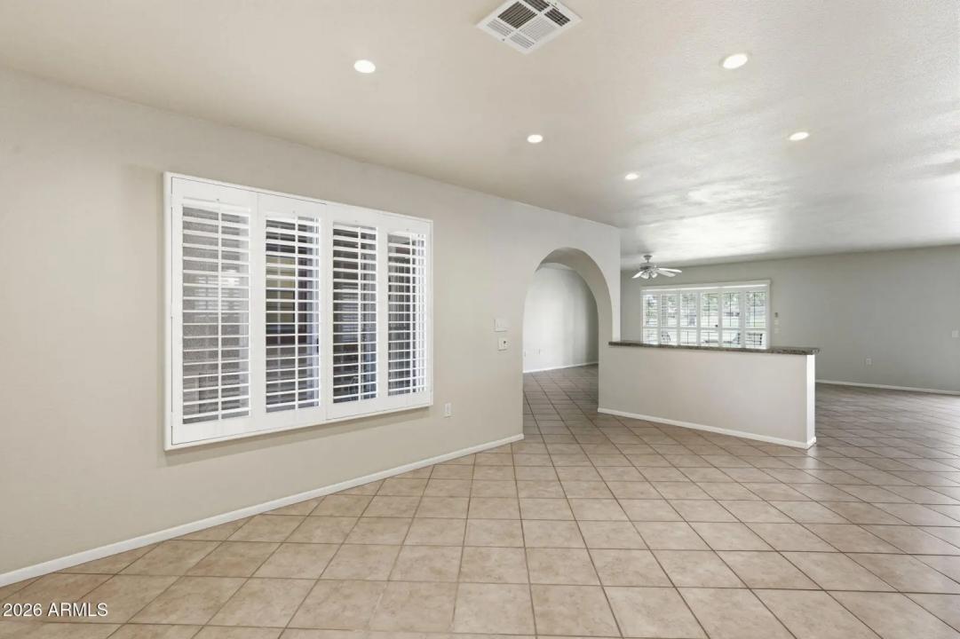 Real Estate Picture 10