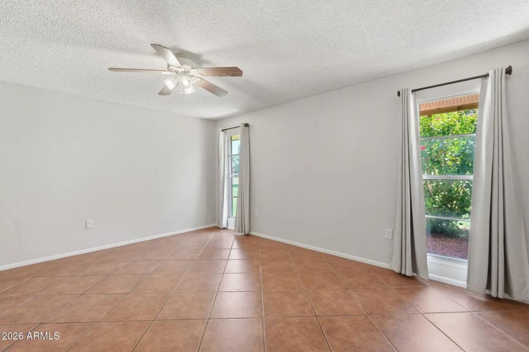 Real Estate Picture 12