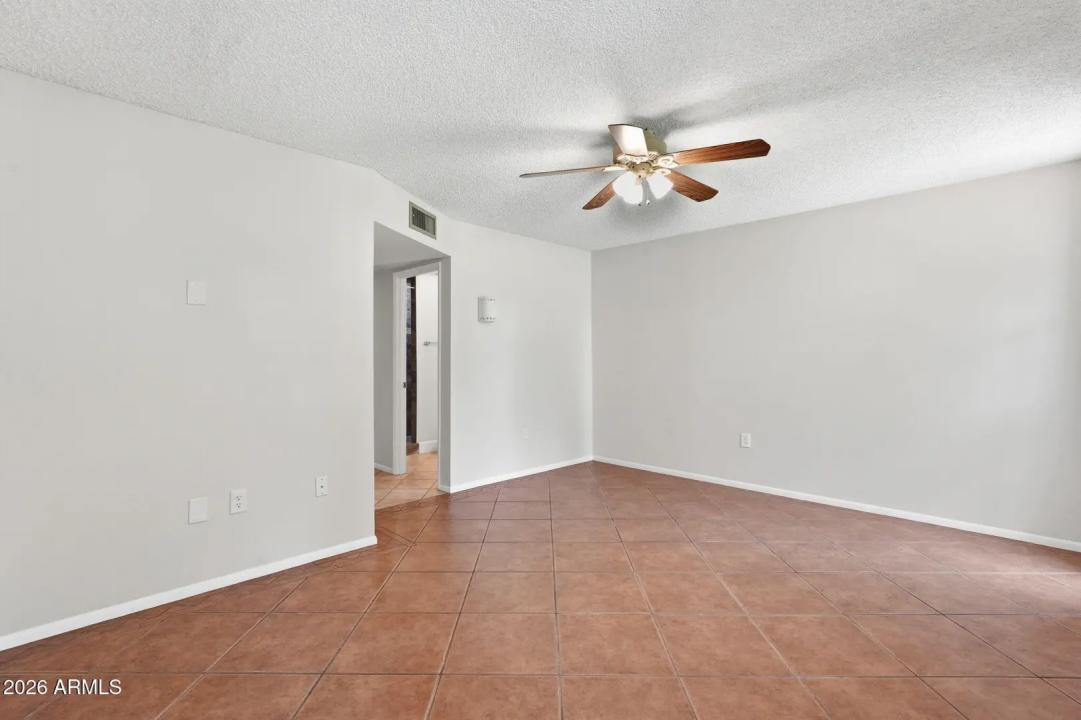 Real Estate Picture 13