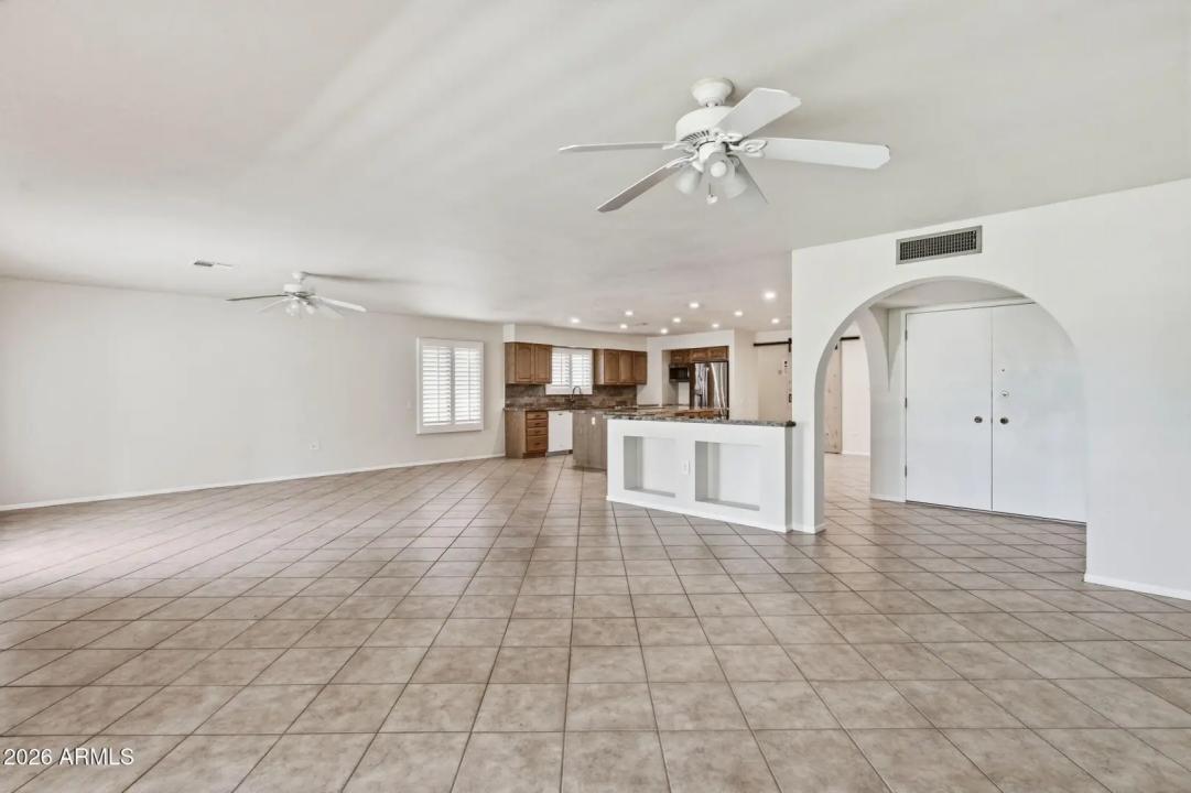 Real Estate Picture 24