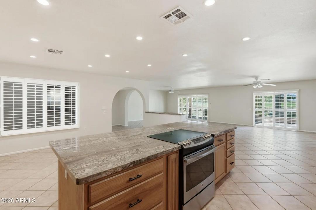 Real Estate Picture 22