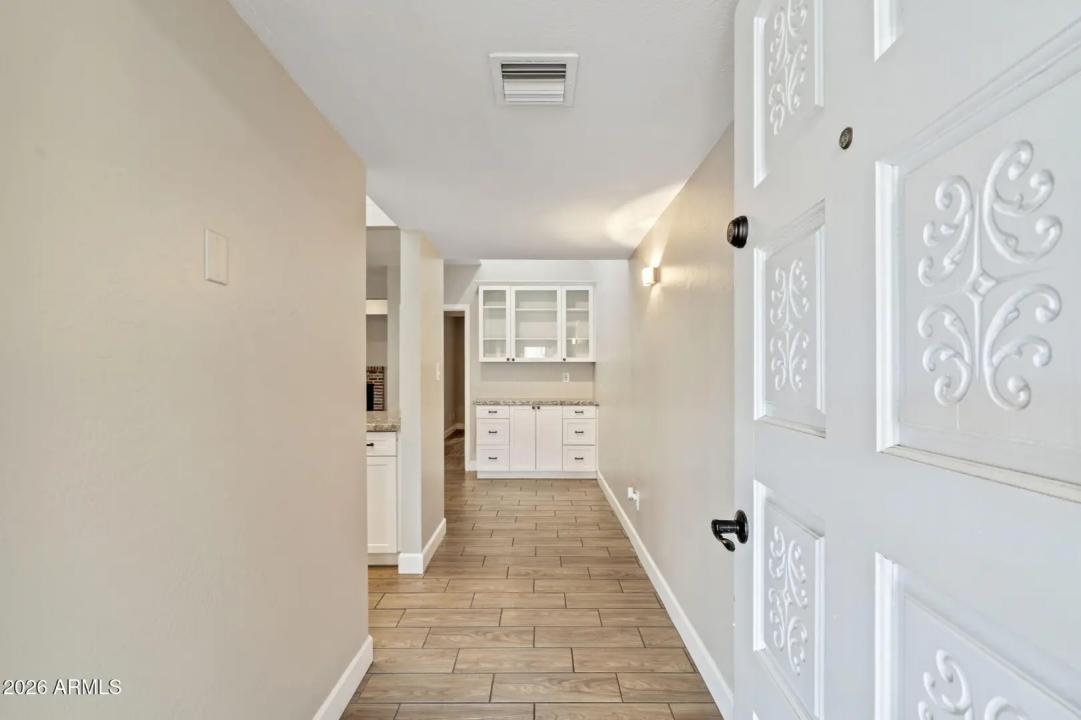 Real Estate Picture 5