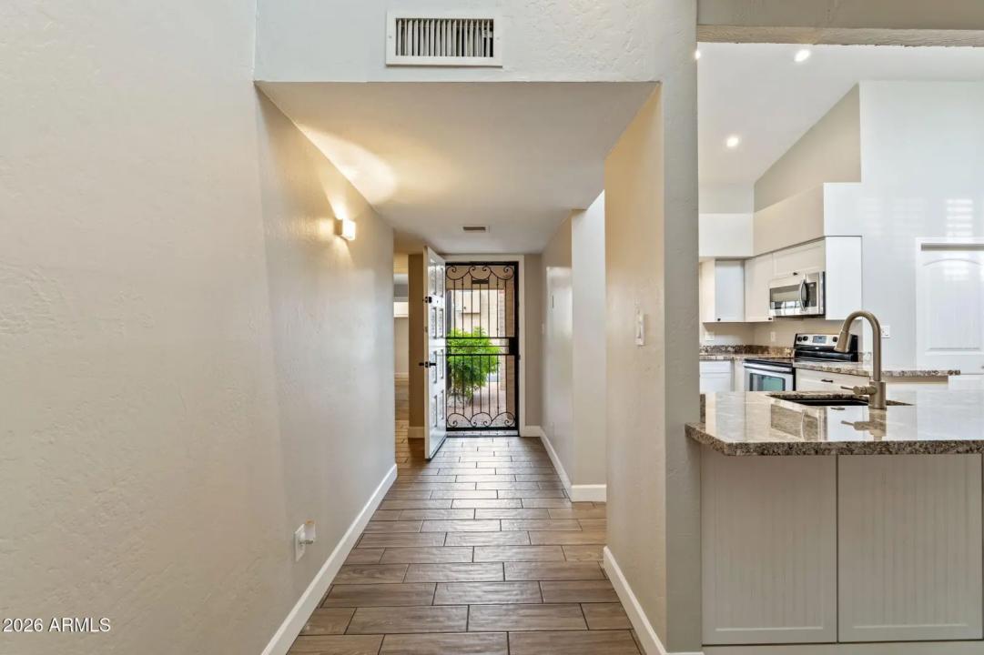 Real Estate Picture 6