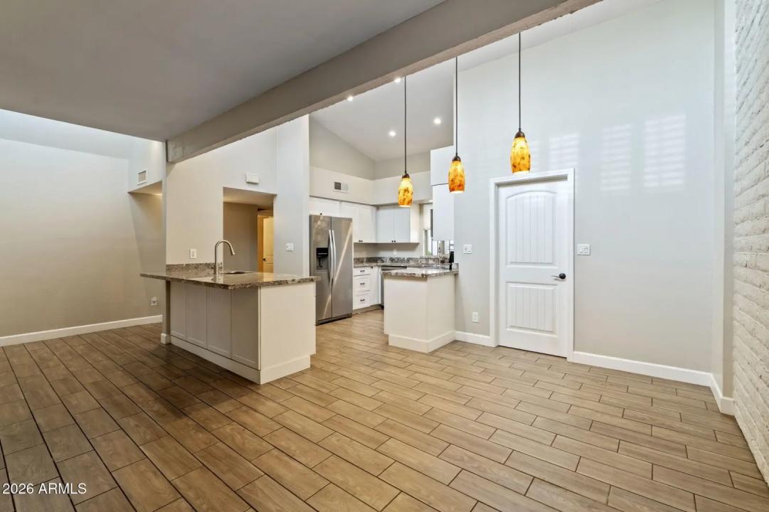 Real Estate Picture 10