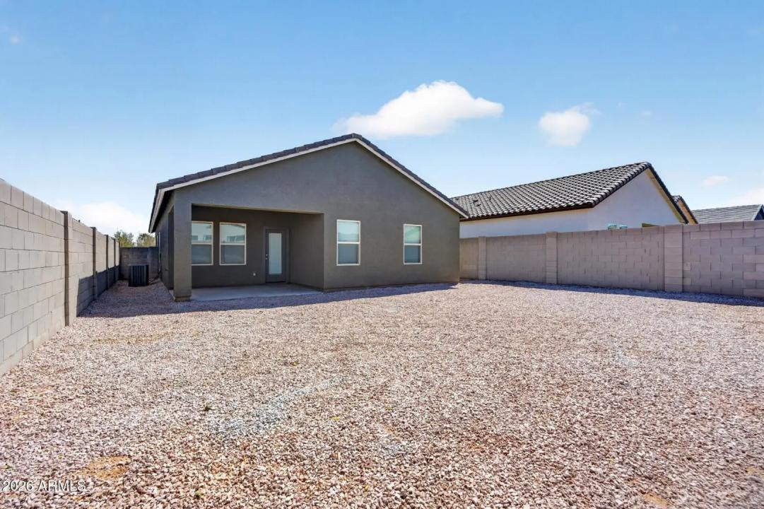 Real Estate Picture 18