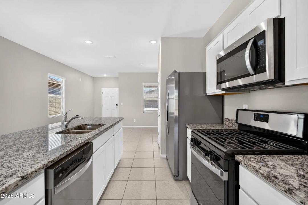 Real Estate Picture 15