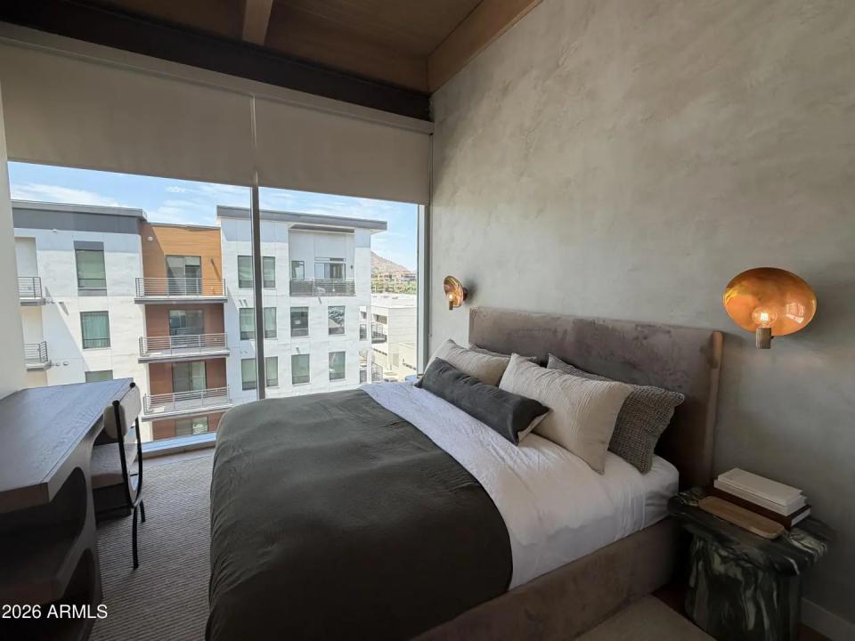 Real Estate Picture 6
