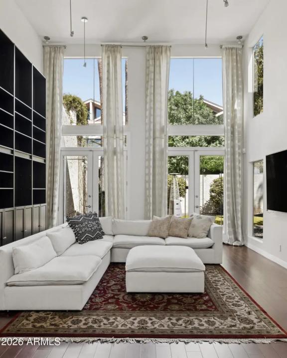 Real Estate Picture 1