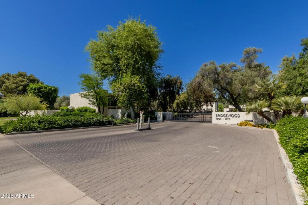 Real Estate Picture 1