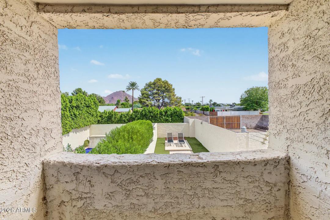Real Estate Picture 17