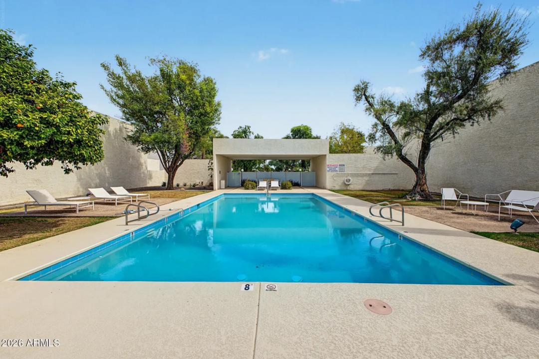 Real Estate Picture 23