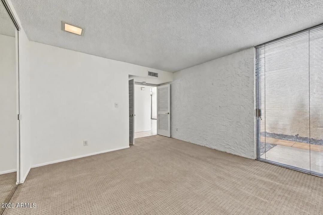 Real Estate Picture 12