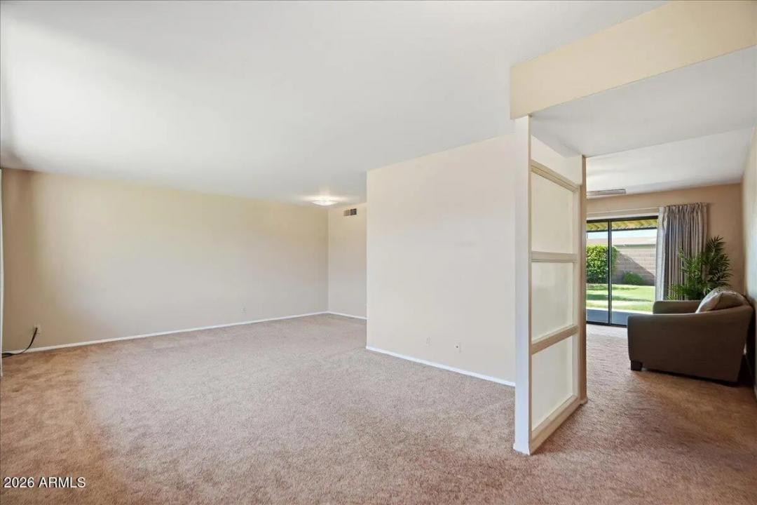 Real Estate Picture 4