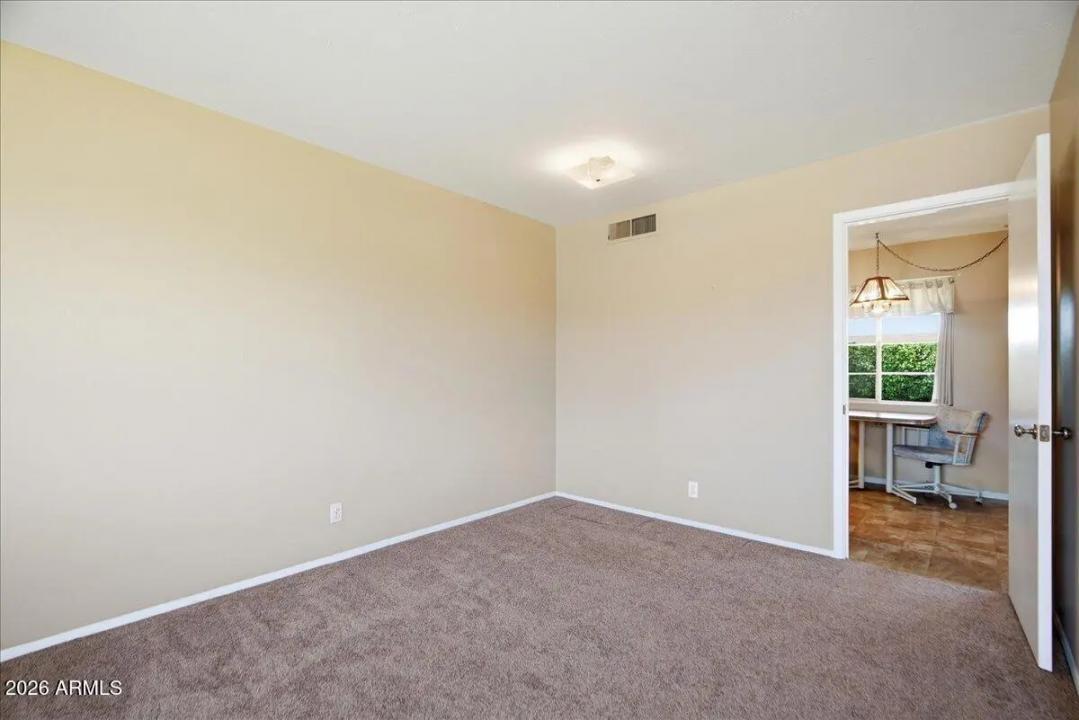 Real Estate Picture 7