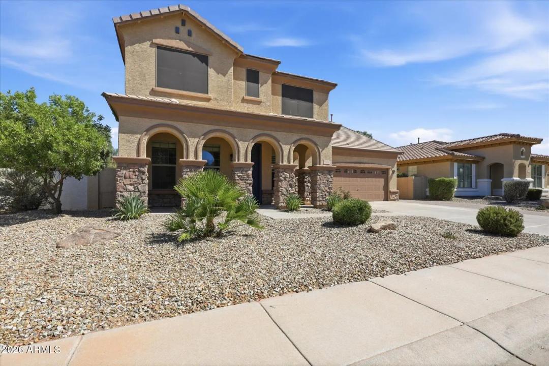 Real Estate Picture 3