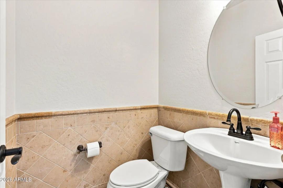 Real Estate Picture 12