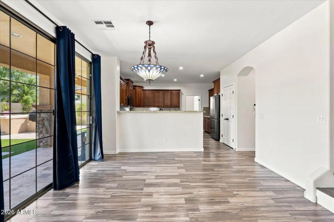 Real Estate Picture 19