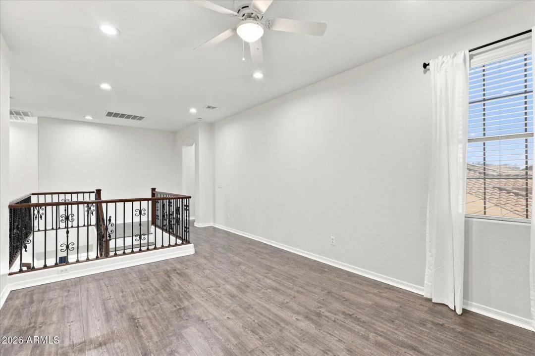Real Estate Picture 33