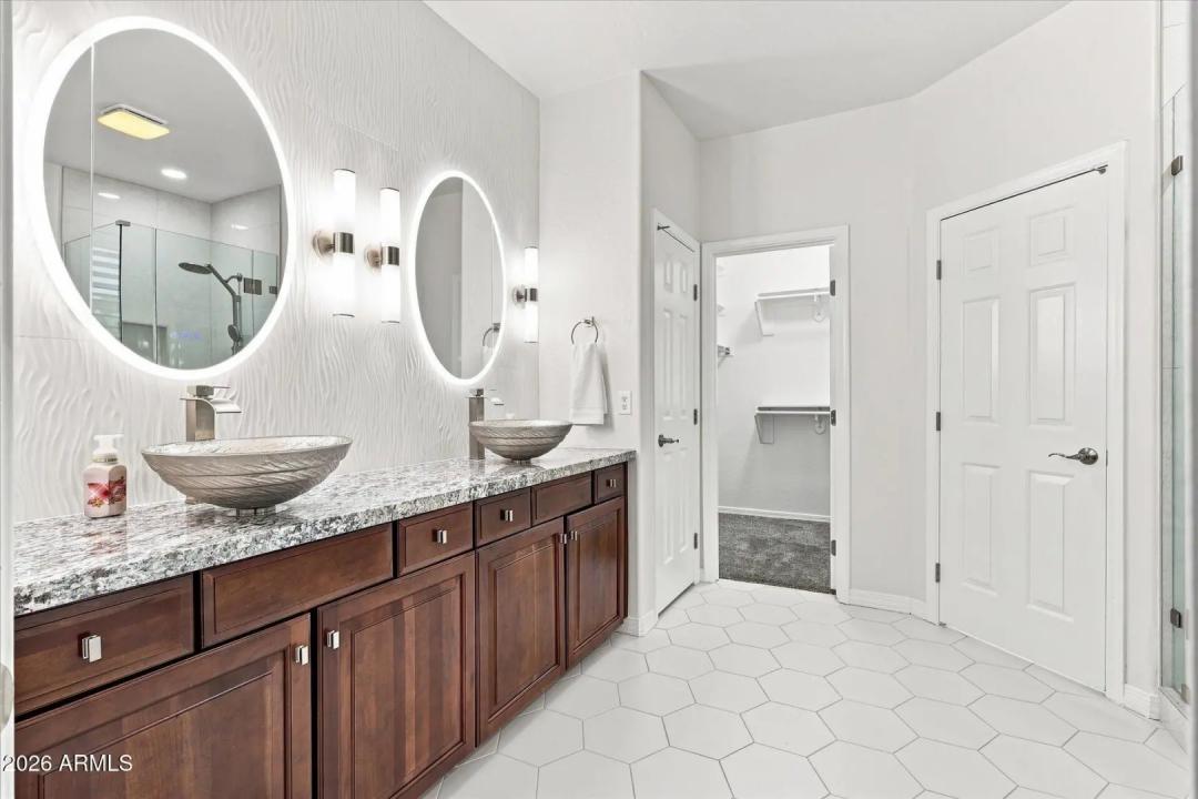 Real Estate Picture 38