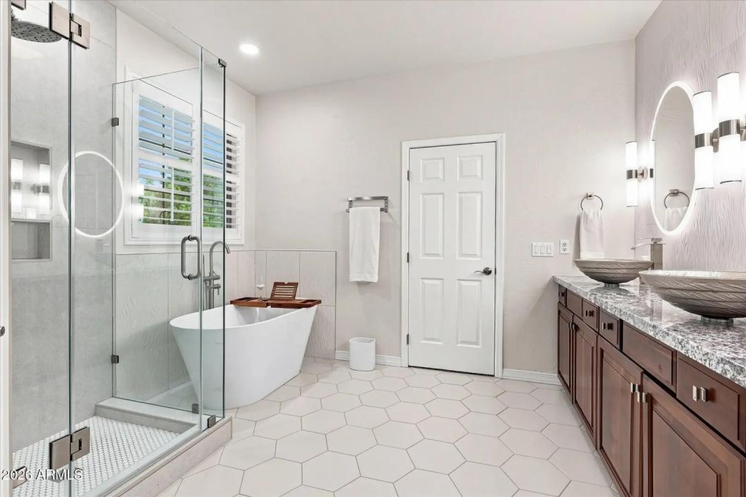Real Estate Picture 39