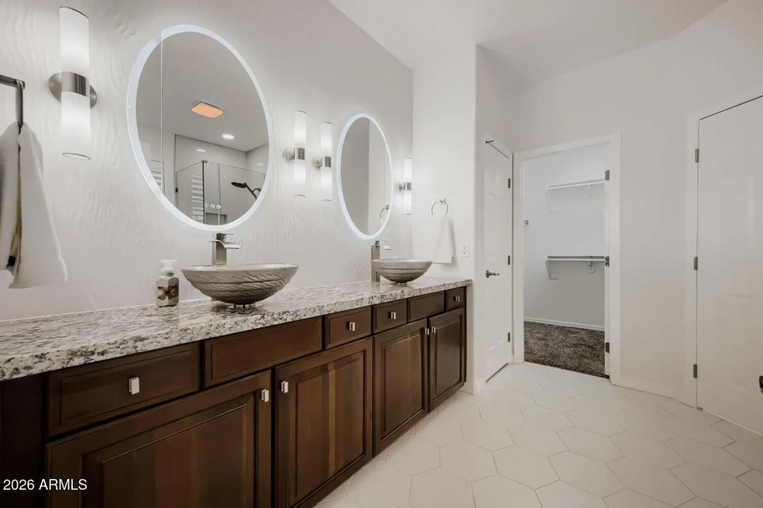 Real Estate Picture 13