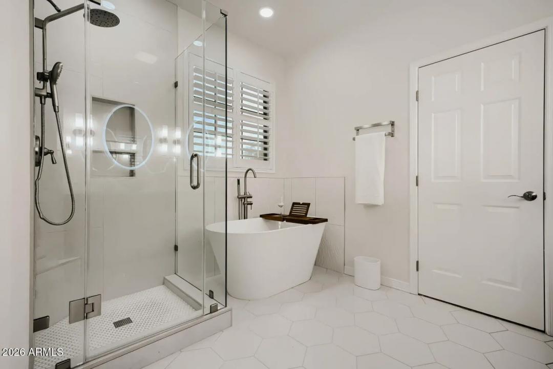 Real Estate Picture 14