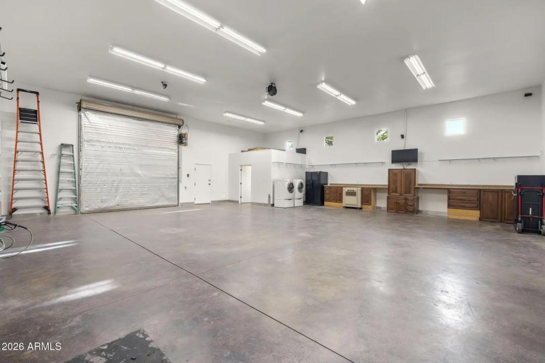 Real Estate Picture 37