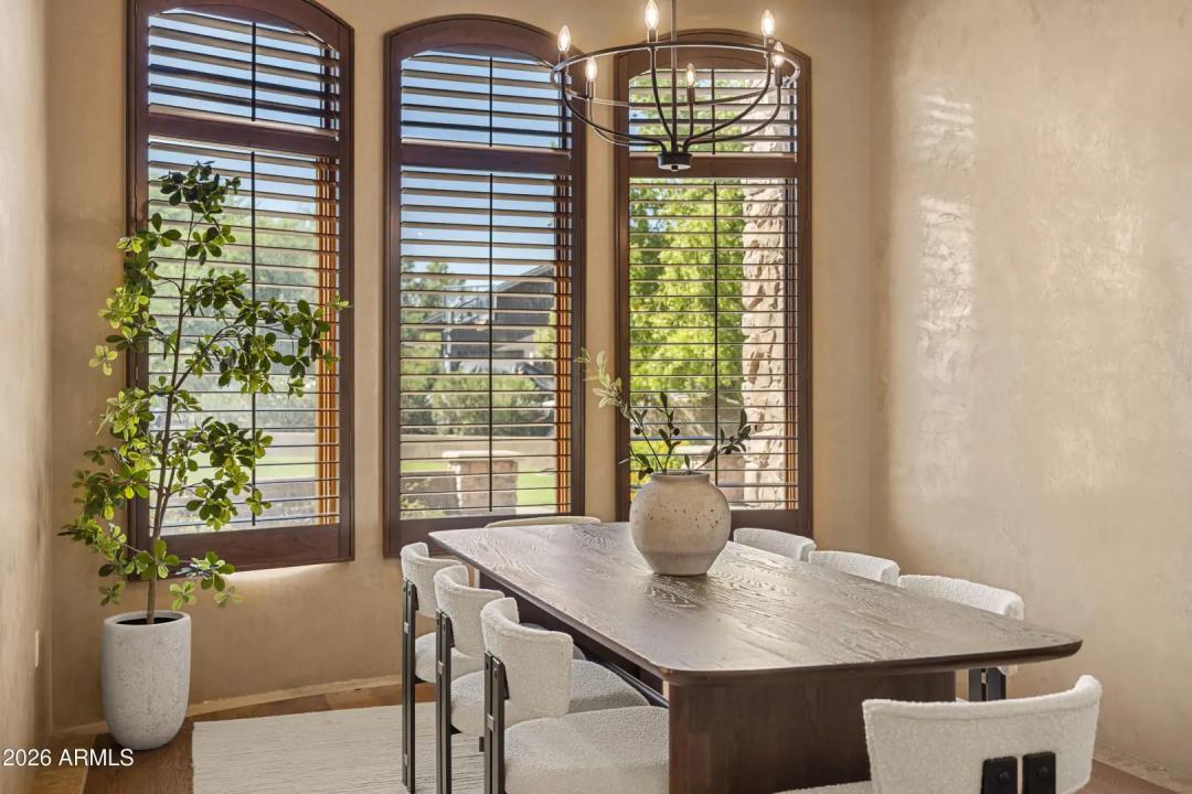 Real Estate Picture 5