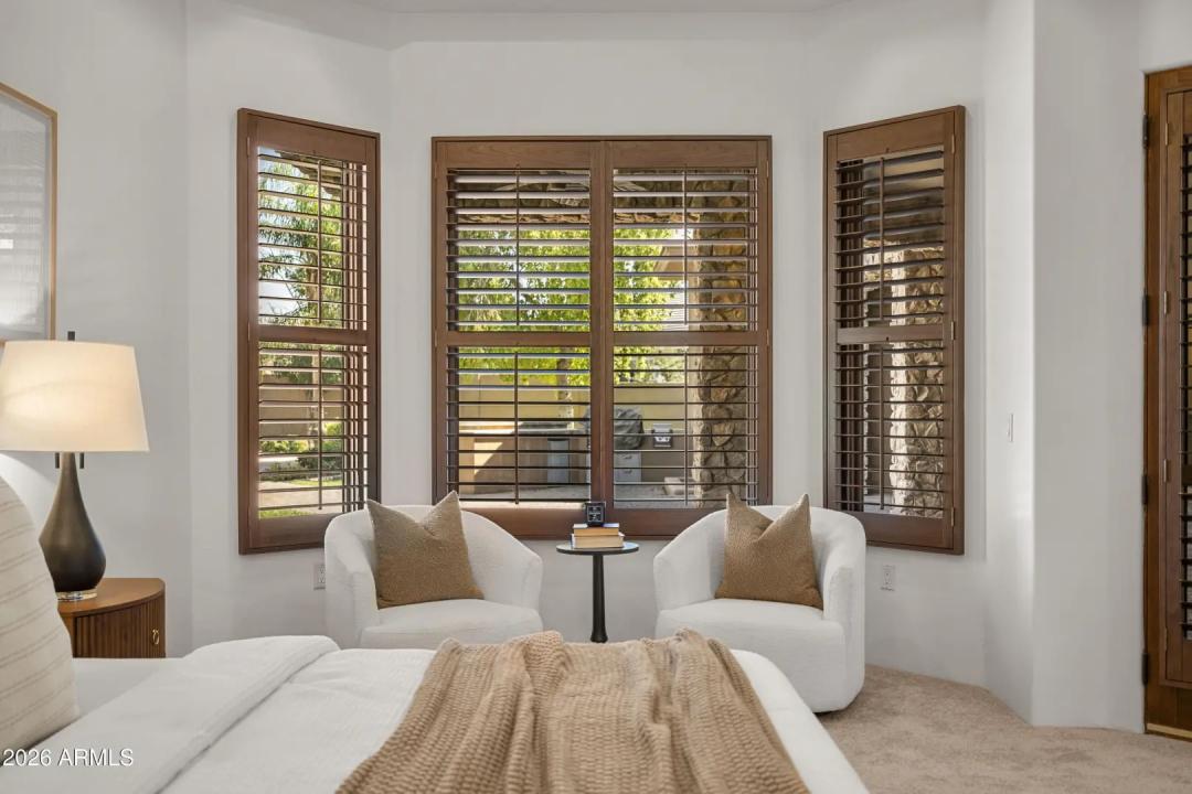 Real Estate Picture 16