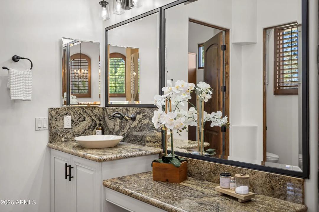 Real Estate Picture 18