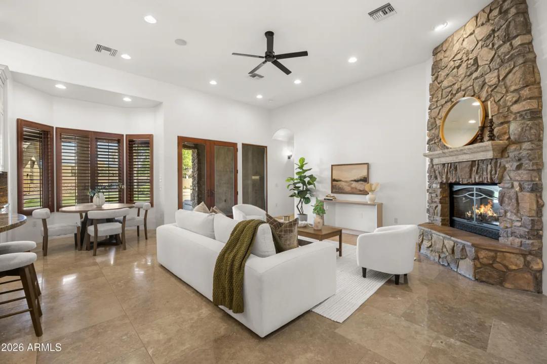 Real Estate Picture 13