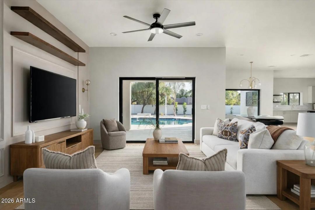 Real Estate Picture 5