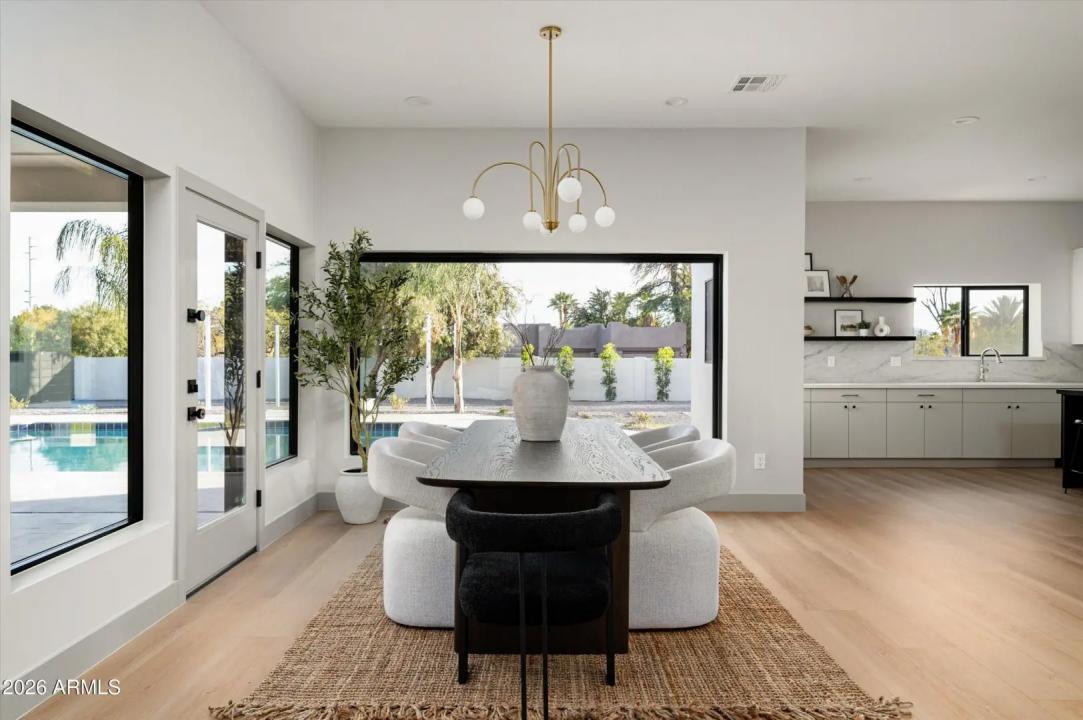 Real Estate Picture 6