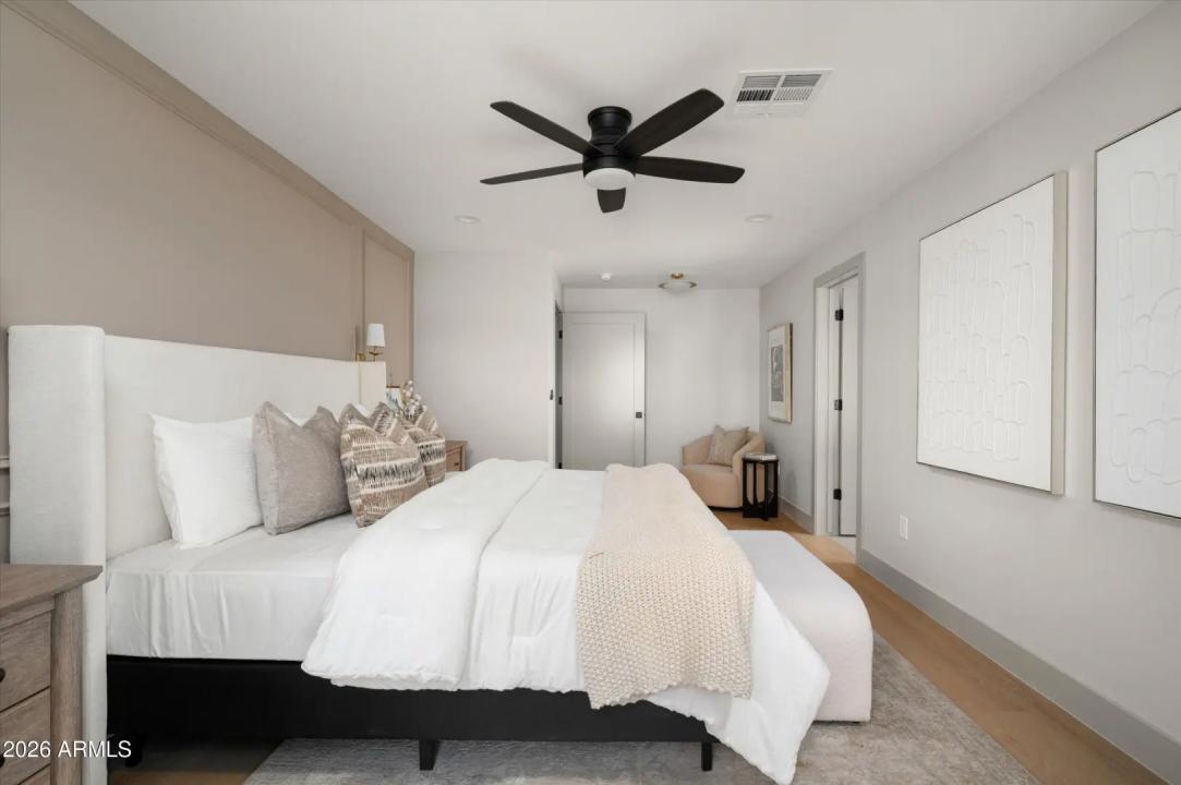 Real Estate Picture 15