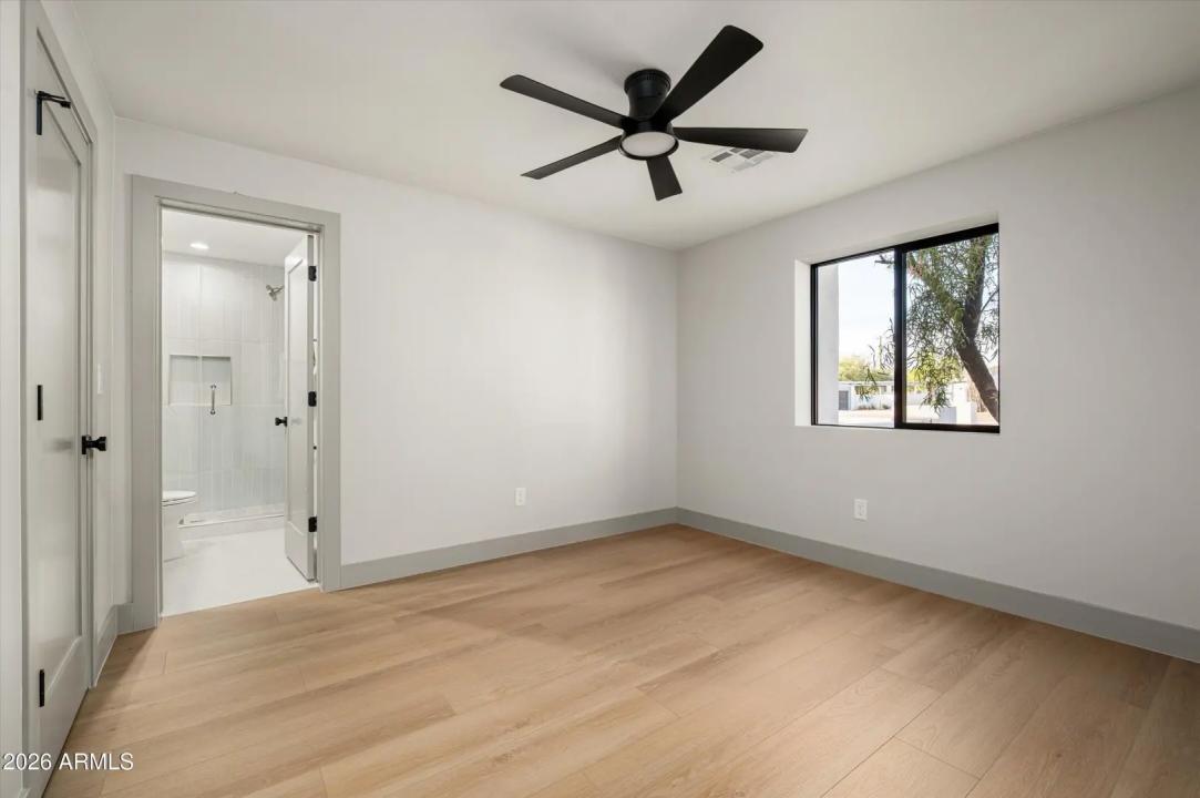Real Estate Picture 26