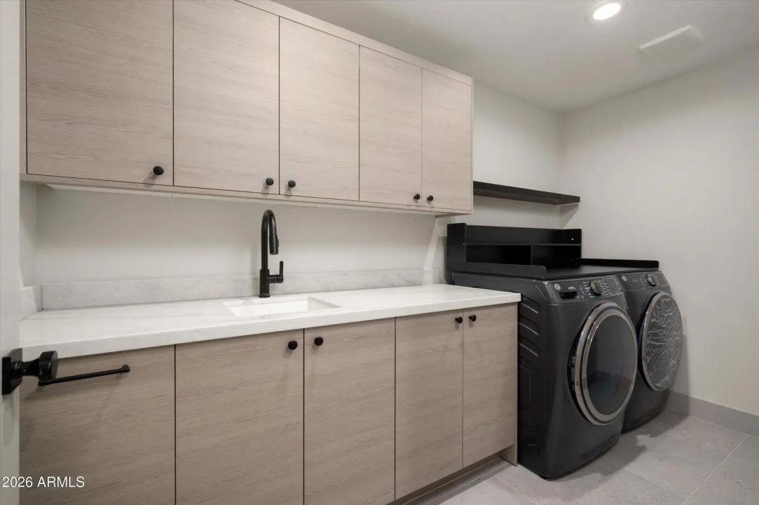 Real Estate Picture 28