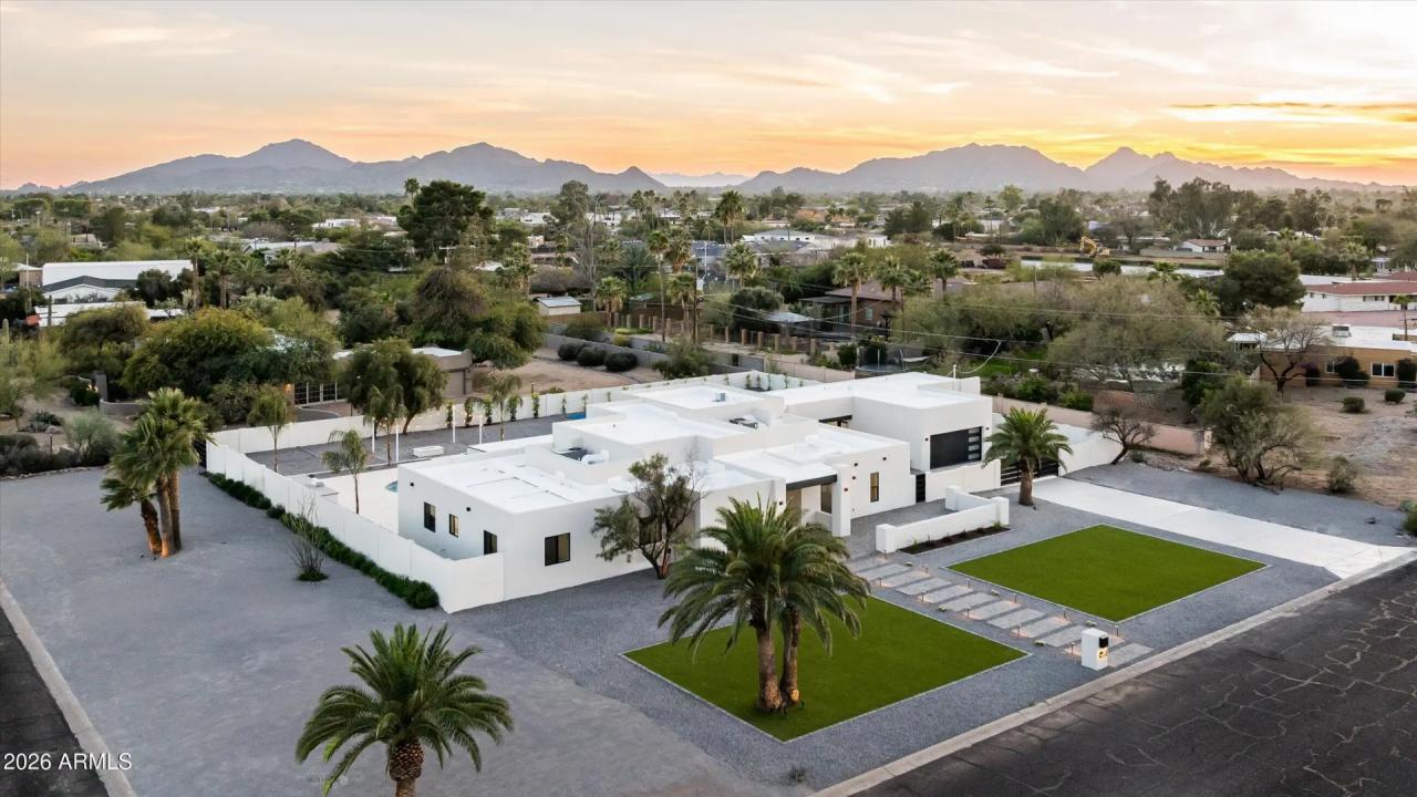 Real Estate Picture 40