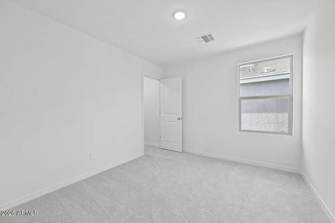 Real Estate Picture 6
