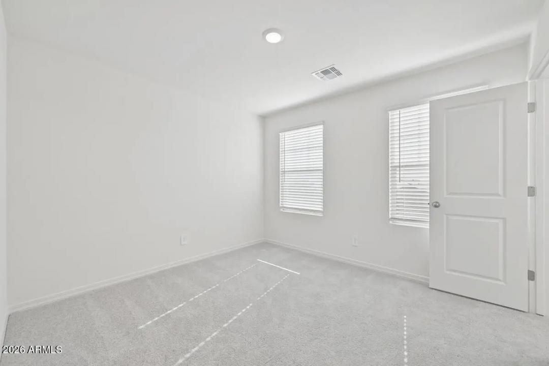 Real Estate Picture 8